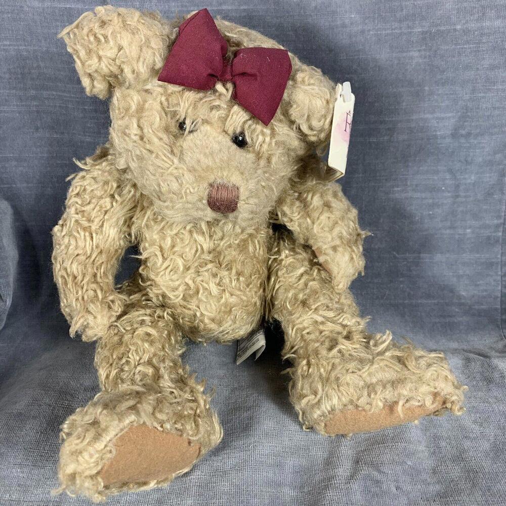 Vintage Regal 1998 Russ Berrie Plush Brown Stuffed Teddy Bear Sarah 7”​